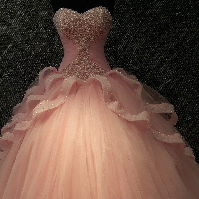 Pearl Sweetheart Ruffles Wedding Dress Ball Gown