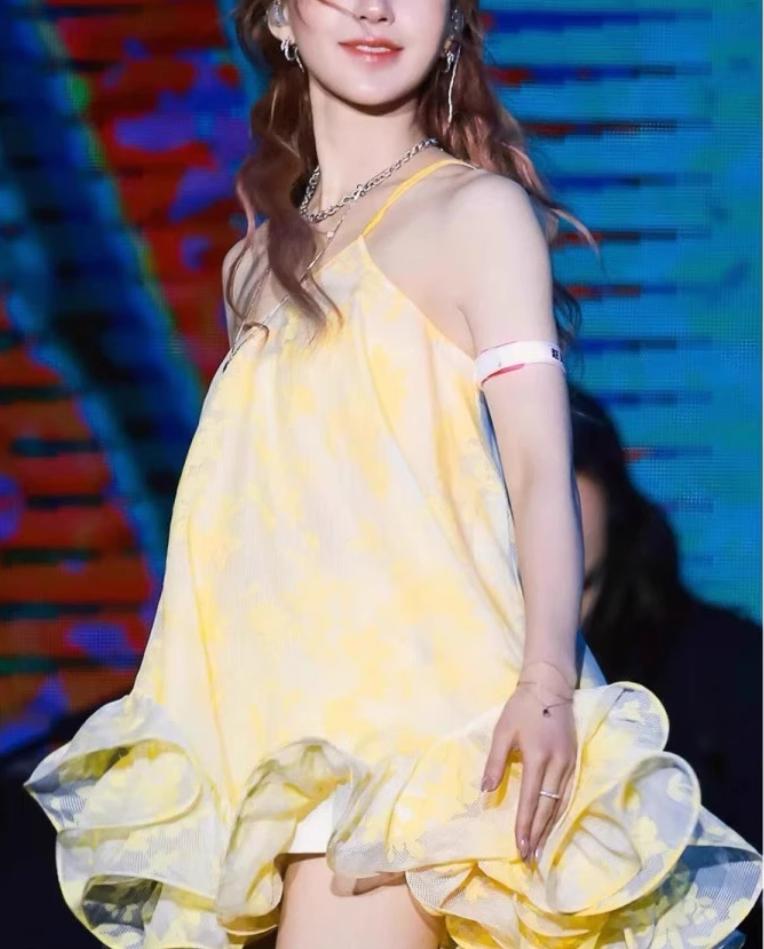 New Fashion Light Yellow Single Shoulder Strap Ruffled Hem Design Summer Party Dress Homecoming Dress HZ1024