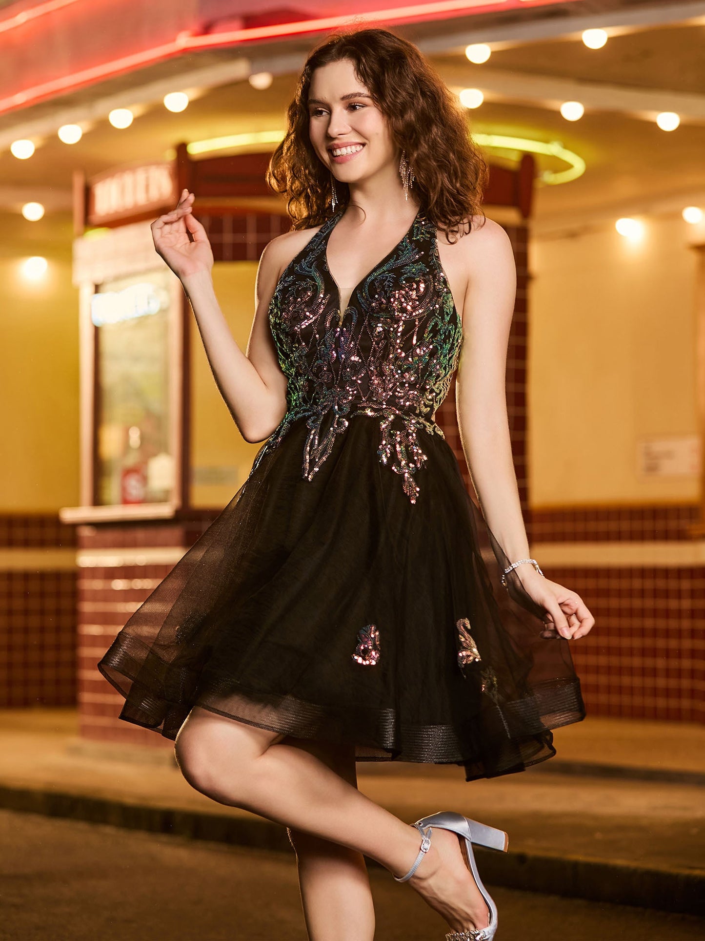 Sparkly Halter Sequins Sleeveless Short Prom Dress Black