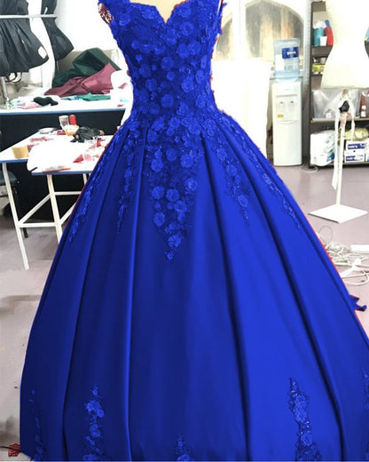 Red Satin V-neck Wedding Dress Ball Gowns With 3D Lace Flowers