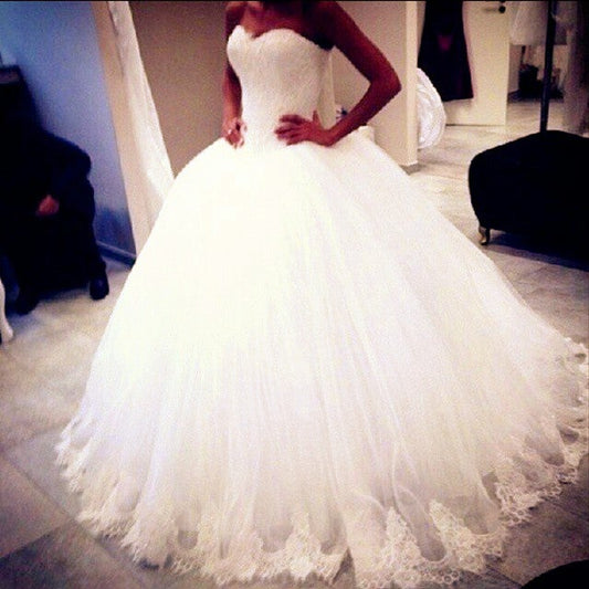 Romantic Lace Appliques Sweetheart Bodice Corset Tulle Wedding Ball Gown Dresses