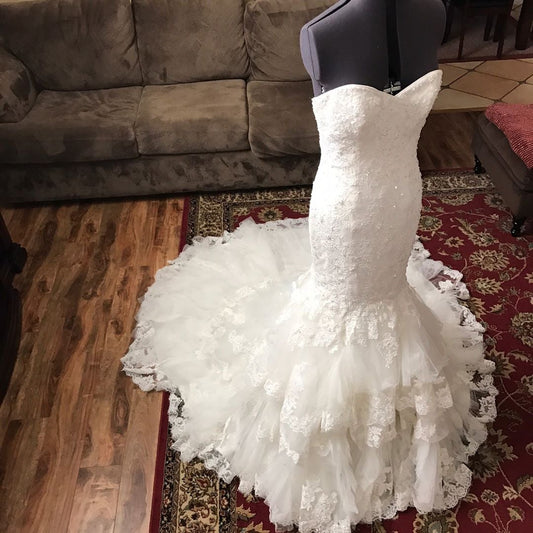 Romantic Sweetheart Bodice Corset Lace Mermaid Wedding Dress With Ruffles Skirt