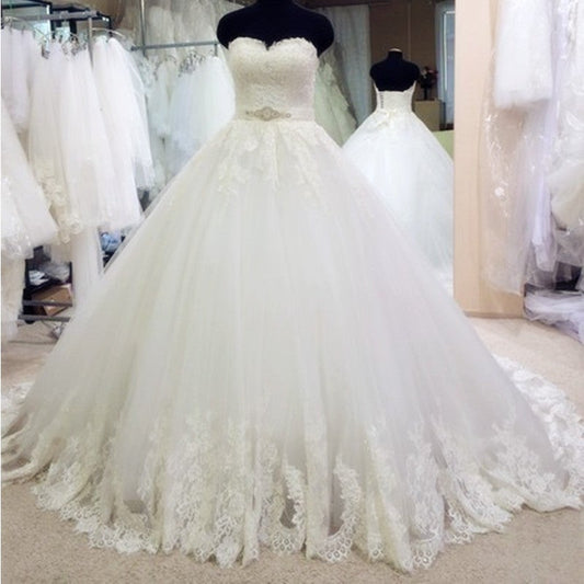 Romantic Sweetheart Crystal Beading Sashes Lace Wedding Dresses Ball Gown