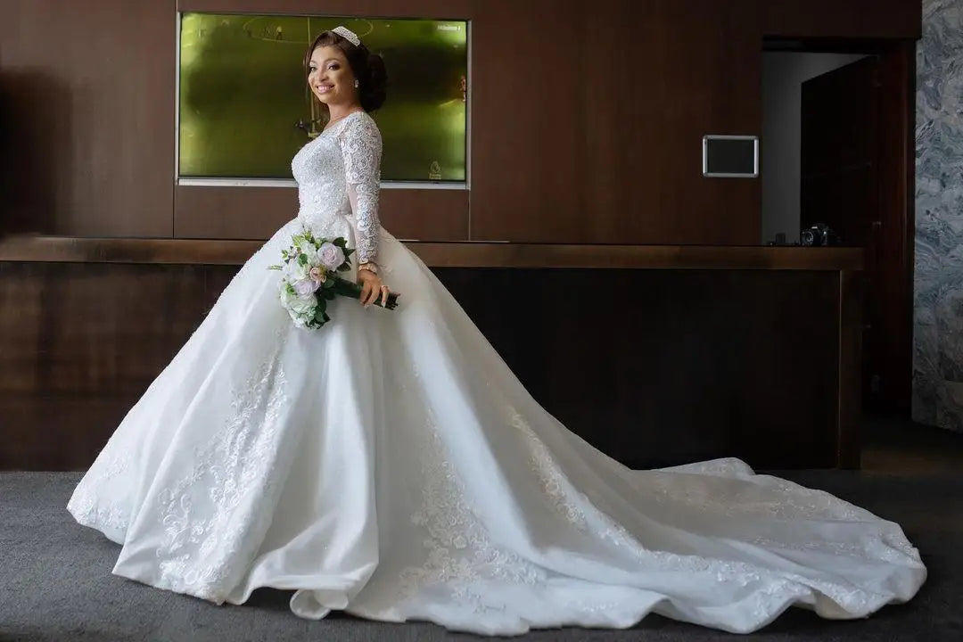 Customized African Women Ball Gown Wedding Dress Elegant Long Sleeves Lace