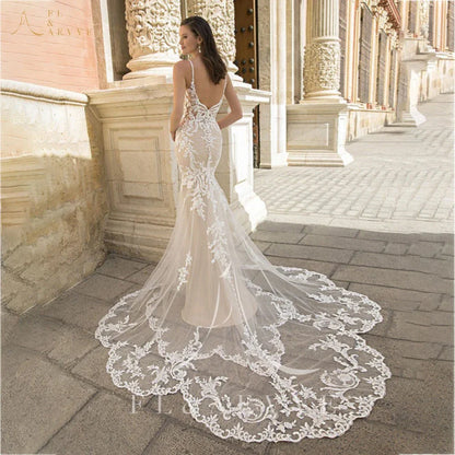 Wedding Dress With Chapel Train Backless Party Dresses Customized Spaghetti Straps Deep V-Neck Gowns