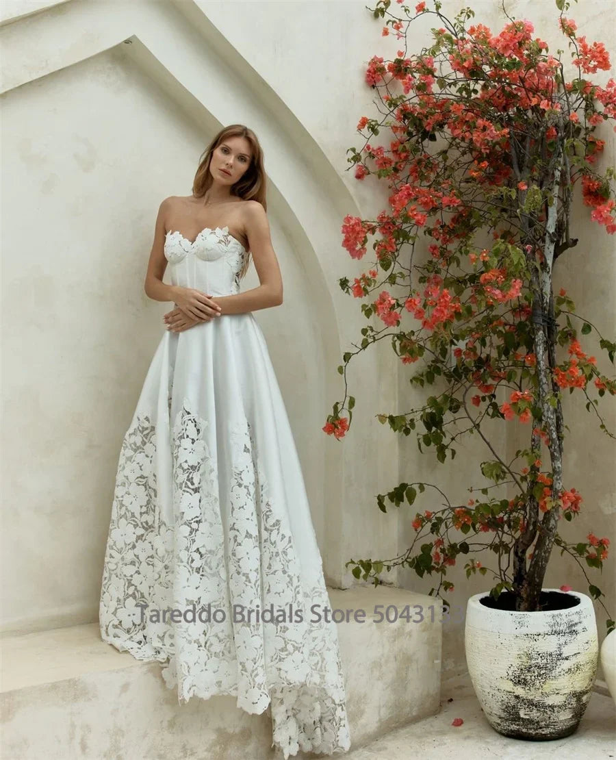Customized Stunning Wedding Dresses See Through Bridal Gowns A Line Lace and Satin Collections