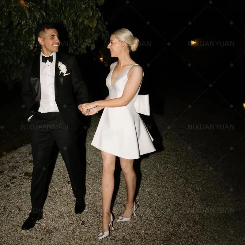 Short Wedding Party Dresses With Bow Satin A-Line V-Neck Sleeveless Open Back Mini Bridal Gown Customized
