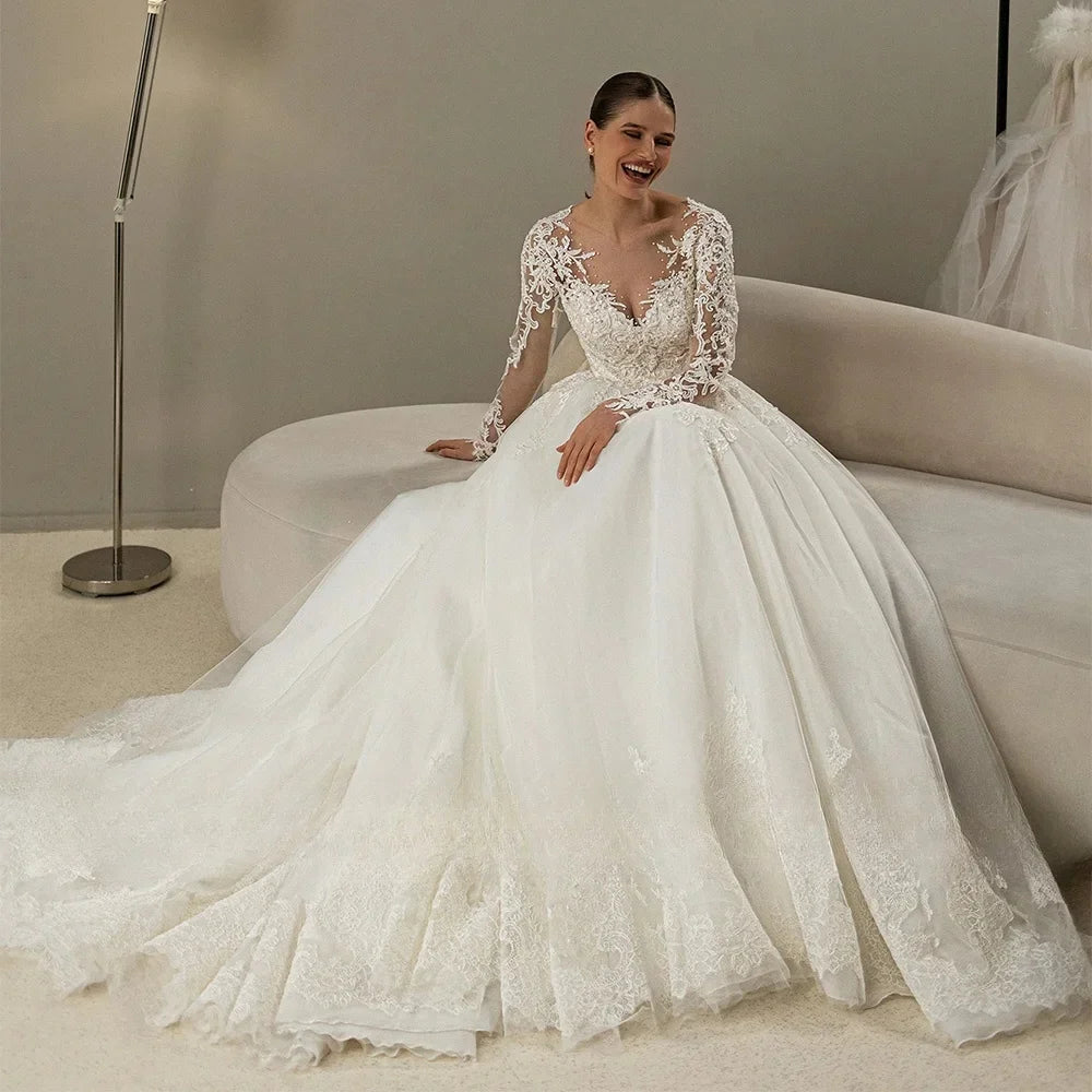 Luxury Long Sleeves Wedding Dresses with Pearls and Lace