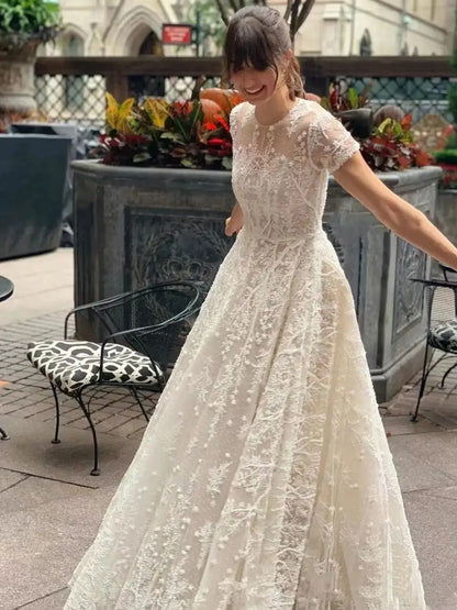 Bohemia Vintage Wedding Dresses O-Neck Short Sleeves Bridal Gowns Lace Appliques A-Line