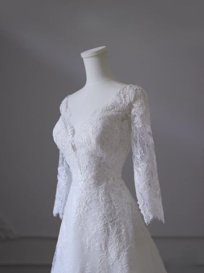 Timeless A line V Neckline White Lace Long Sleeves Wedding Dresses Bridal Dress SD2339