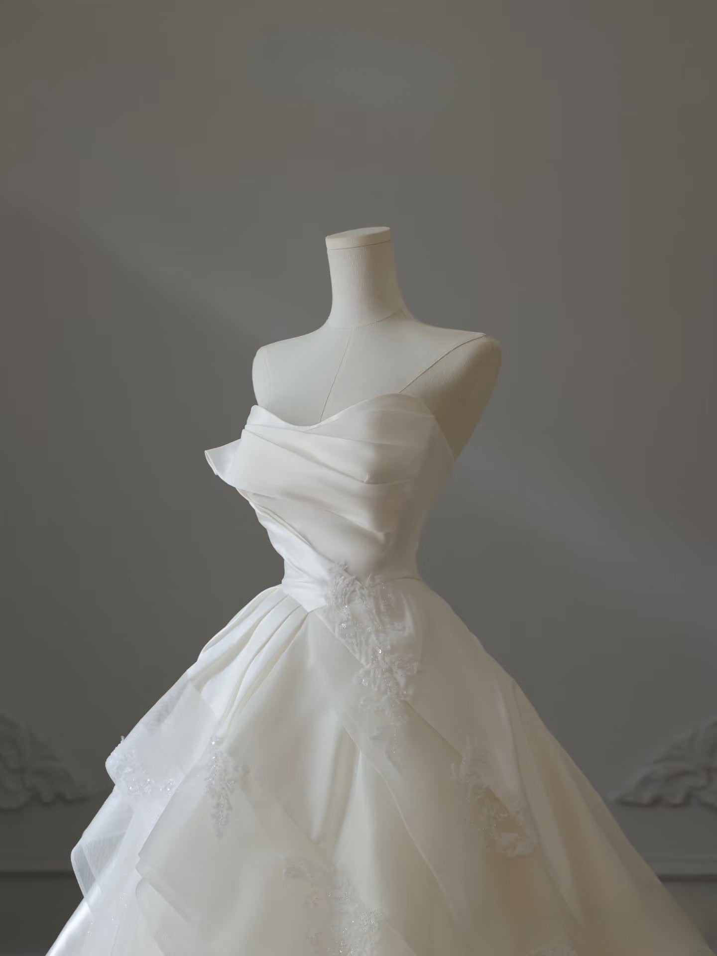 Timeless Ball Gown Strapless Satin Ivory Long Wedding Dress Bridal Dresses SD2490