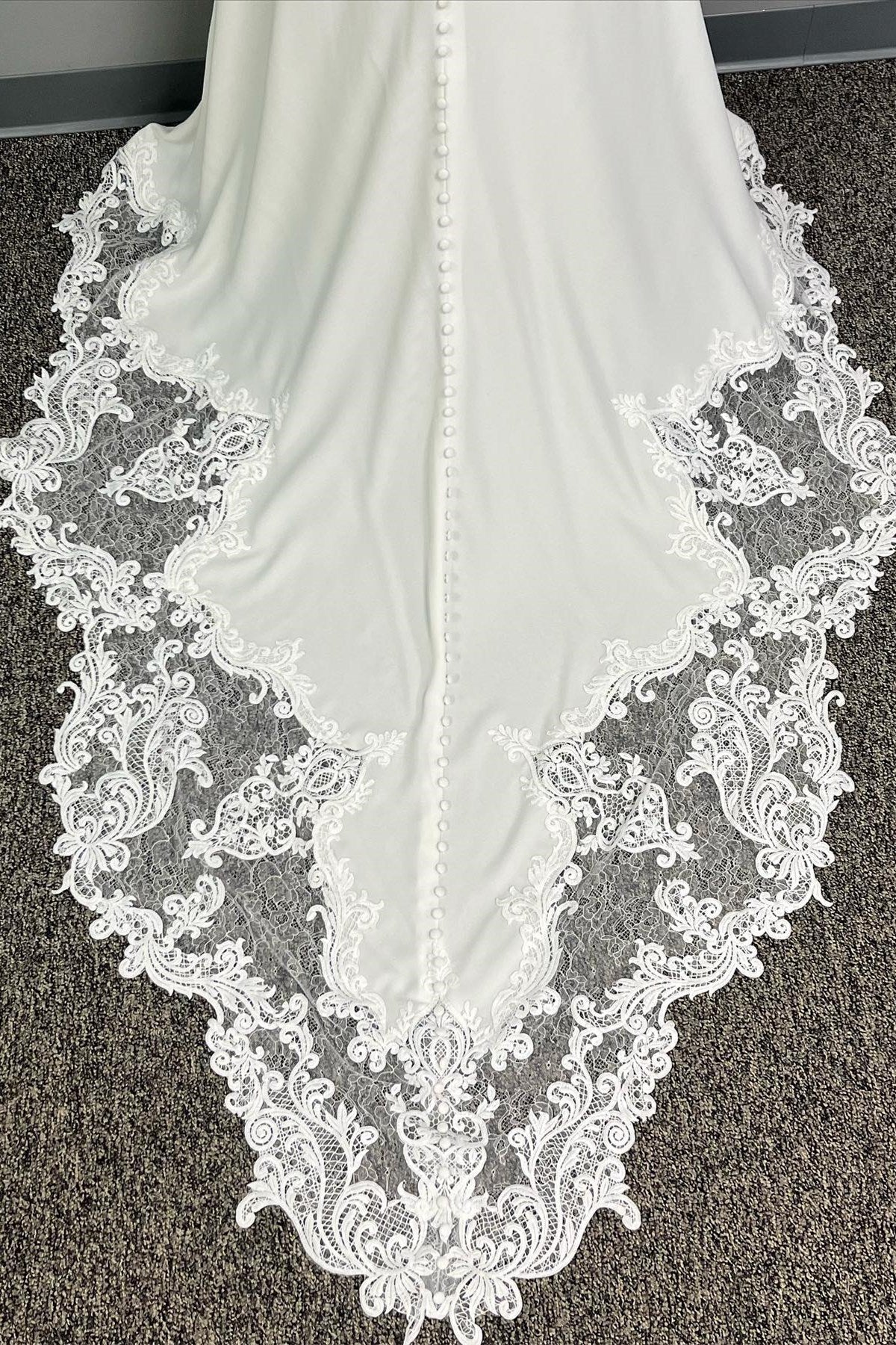 White Lace Plunge V Backless Mermaid Wedding Dress