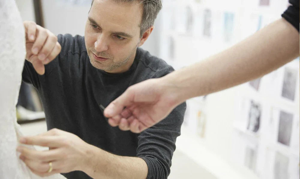 2025 Generous A Line Women's Wedding Dresses Charming Lace Appliques Long Sleeve Beach Gowns