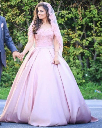 Satin Off Shoulder Ball Gown Wedding Dresses Lace Appliques
