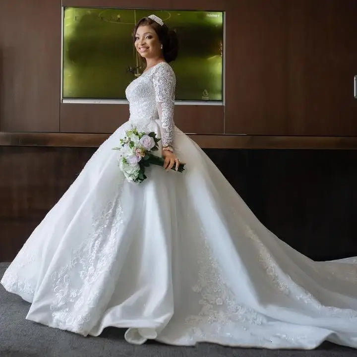 Customized African Women Ball Gown Wedding Dress Elegant Long Sleeves Lace