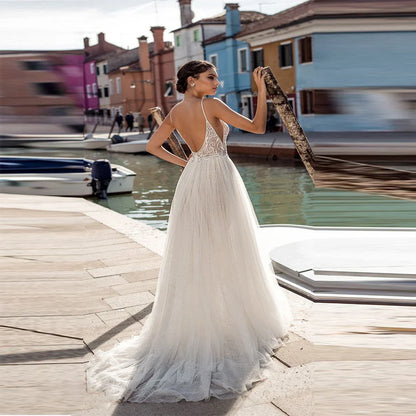 Elegant Sexy High Fork Lace A-Line Wedding Dress with Sparkling Beaded Bridal Gown