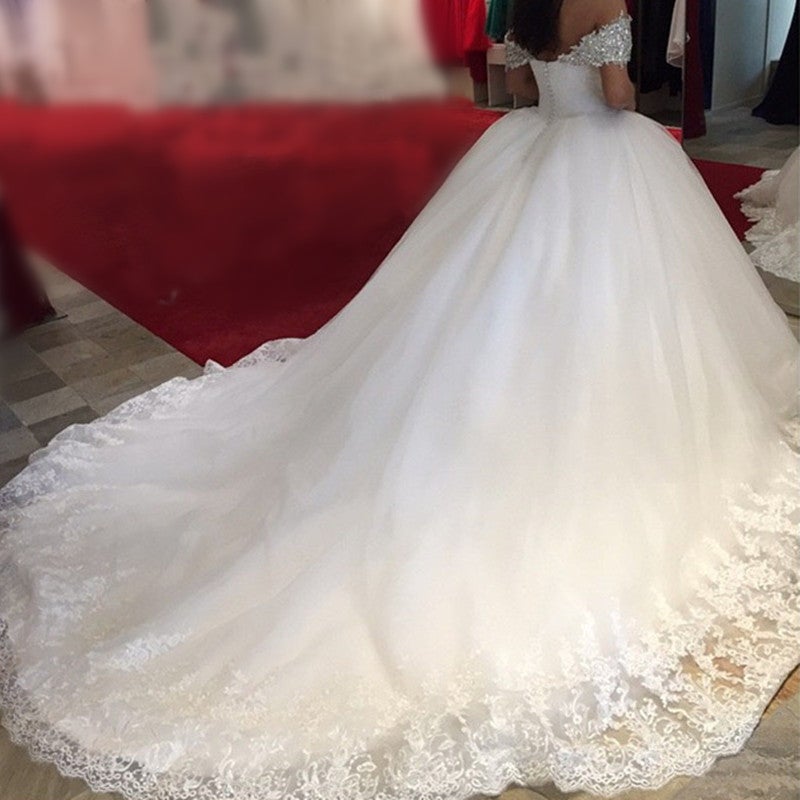 Sexy Off Shoulder Ruched Sweetheart Chapel Train Wedding Dresses Ball Gowns Lace Appliques