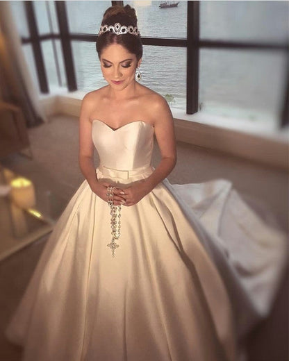 Sexy Sleeveless Sweetheart Ball Gowns Wedding Dresses