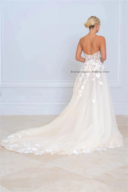Charming Sweethart 3D Flower Lace Applique Wedding Dresses