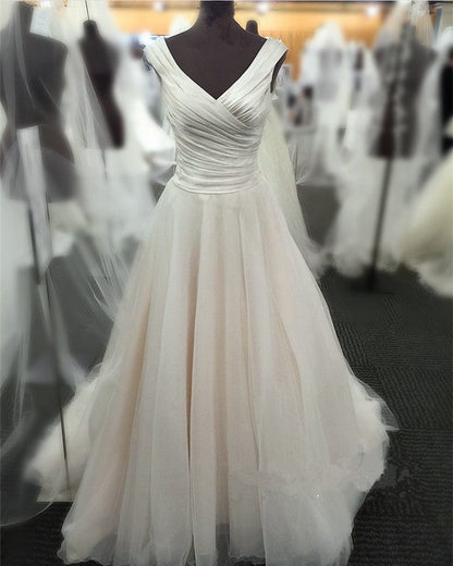 Simple And Elegant Ruched Satin V-neck Tulle Wedding Dresses