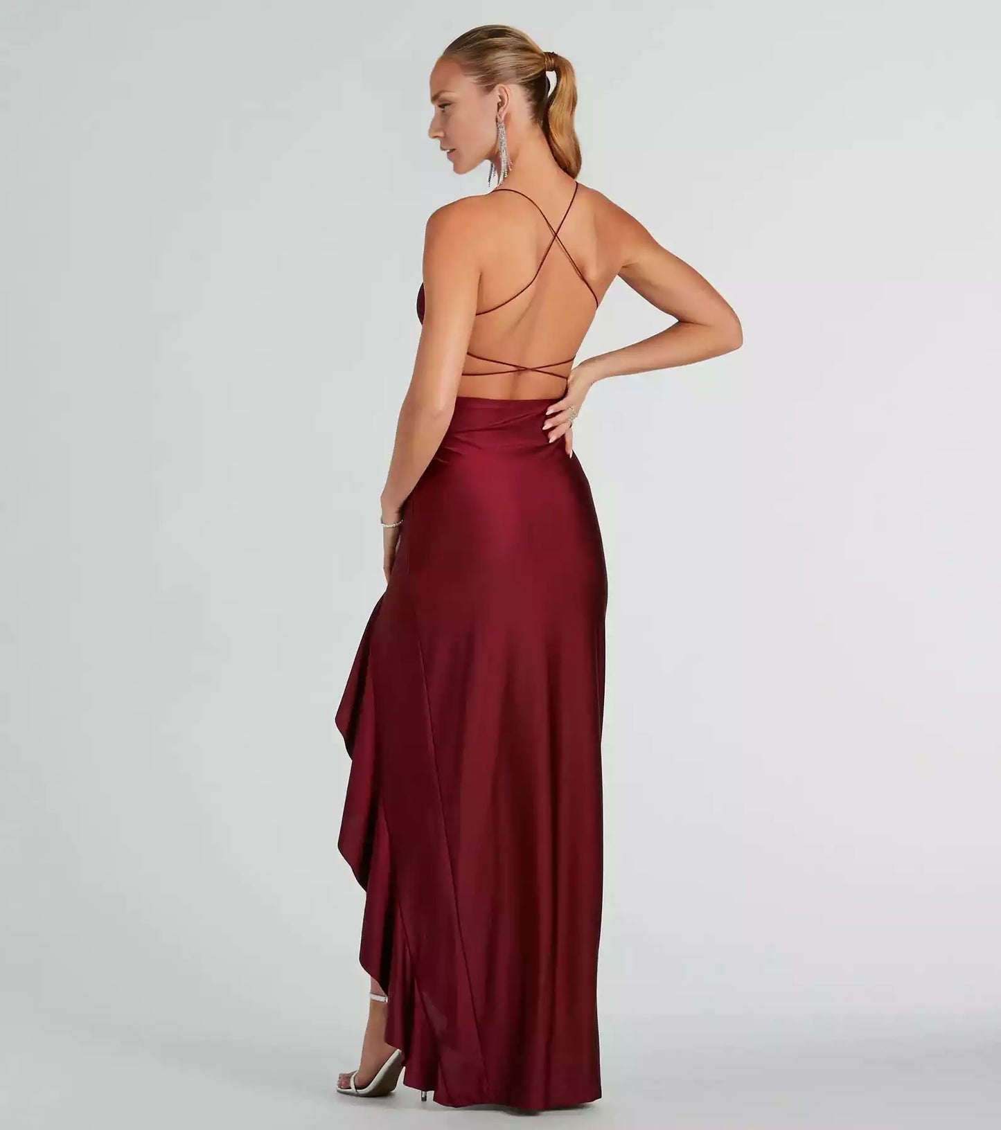 Sleeveless V-neck elastic thin shoulder straps, backless cross straps, slim fit corset with front slit, ruffle edge and floor Prom Dresses