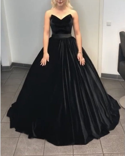Strapless V-neck Bodice Corset Velvet Wedding Dresses Ball Gowns
