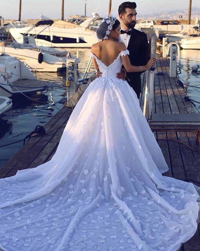 Stunning Lace Flowers V-neck Off The Shoulder Wedding Dresses For Bride