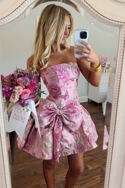 Stunning Jacquard A-Line Empire-Waist Strapless Short Homecoming Dress with Bow