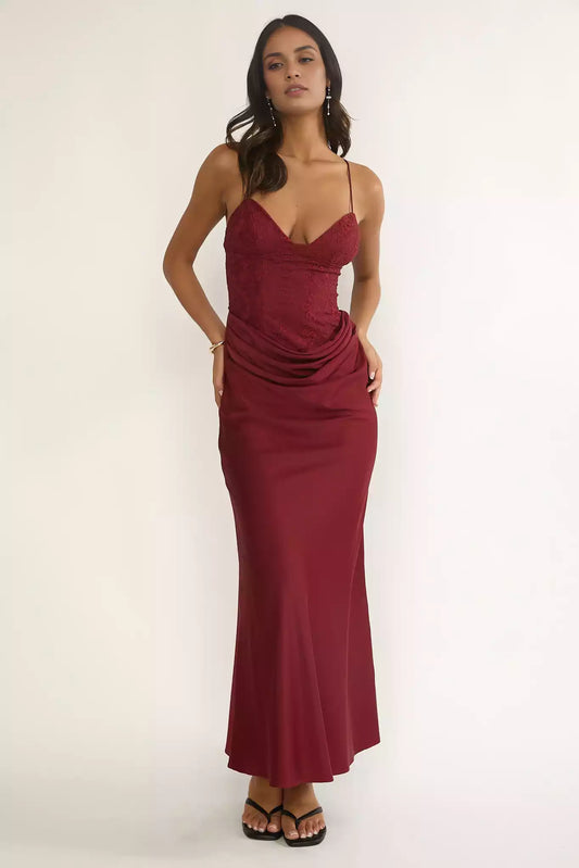 Stunning embroidered tight corset lining with adjustable waist straps and zippered back Prom Dresses