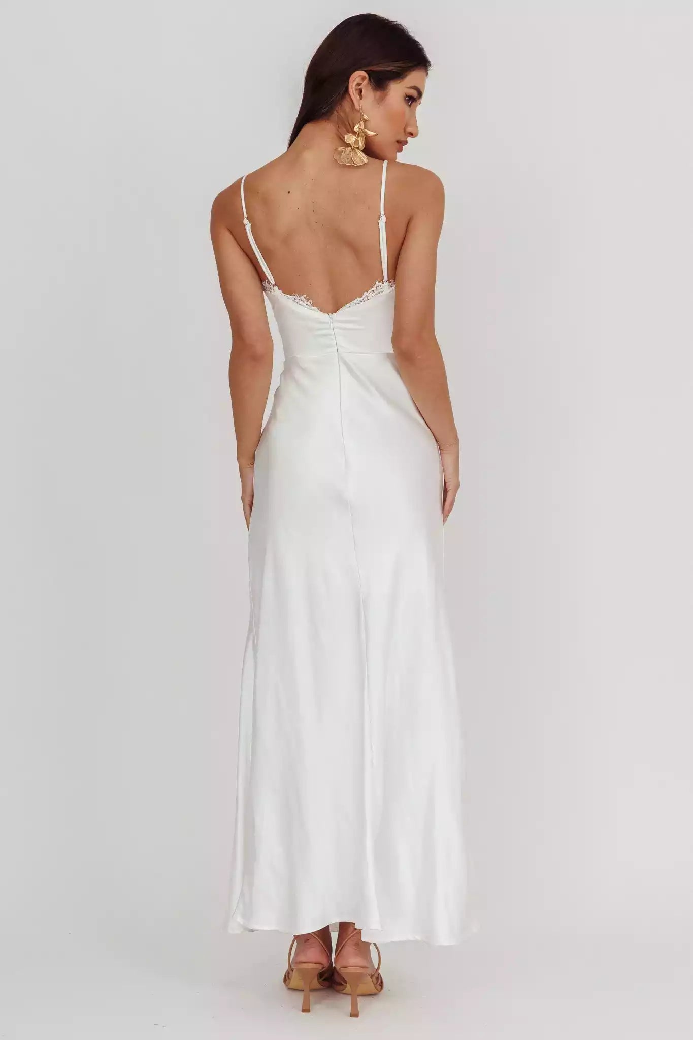 Stunning lace edge collar with lining, sloping neckline and zipper at the back Prom Dresses