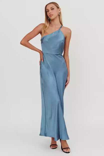 Stunning unlined shoulder strap with adjustable back panel and side zipper Prom Dresses