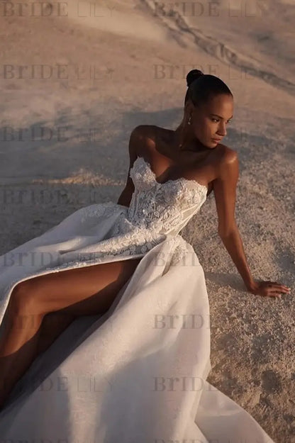 Strapless Aline Bridal Dress Lace Appliques Beach Wedding Dress with Front Split