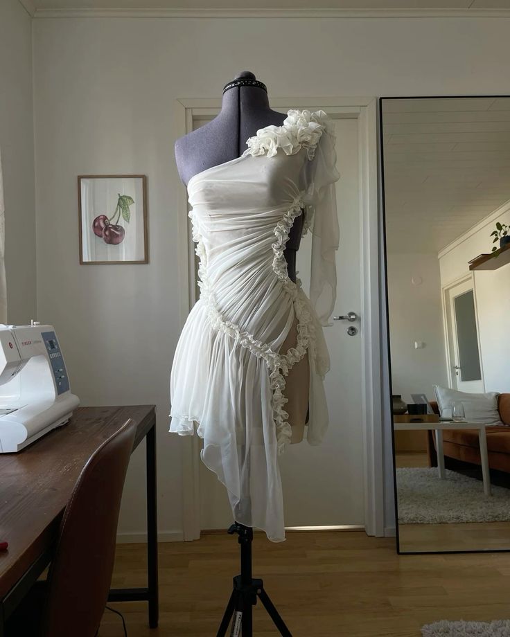 Chic White One Shoulder Irregular Hem Ruffled Mini Party Dress Prom Dress HZ1024