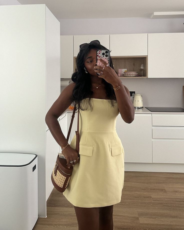 Light Yellow Strapless Sleeveless Mini Party Dress Homecoming Dress HZ1024