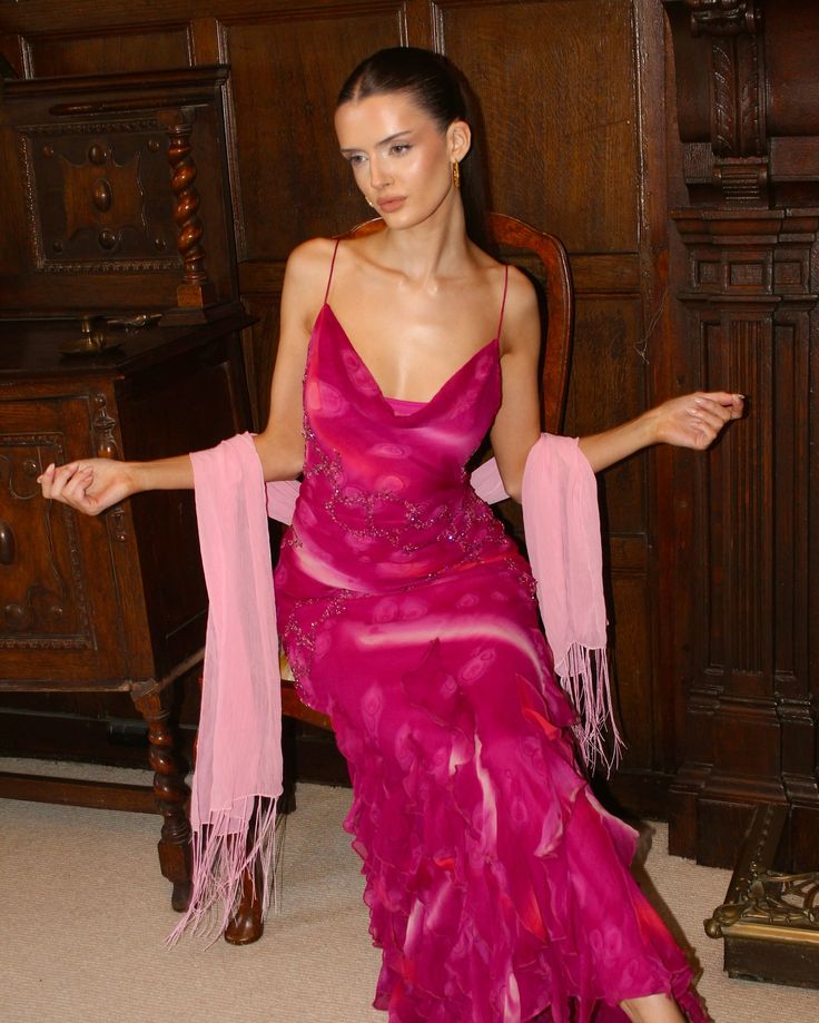 Vintage Spaghetti Strap Sleeveless Sequined Ruffle Long Prom Dress Evening Dress HZ1024