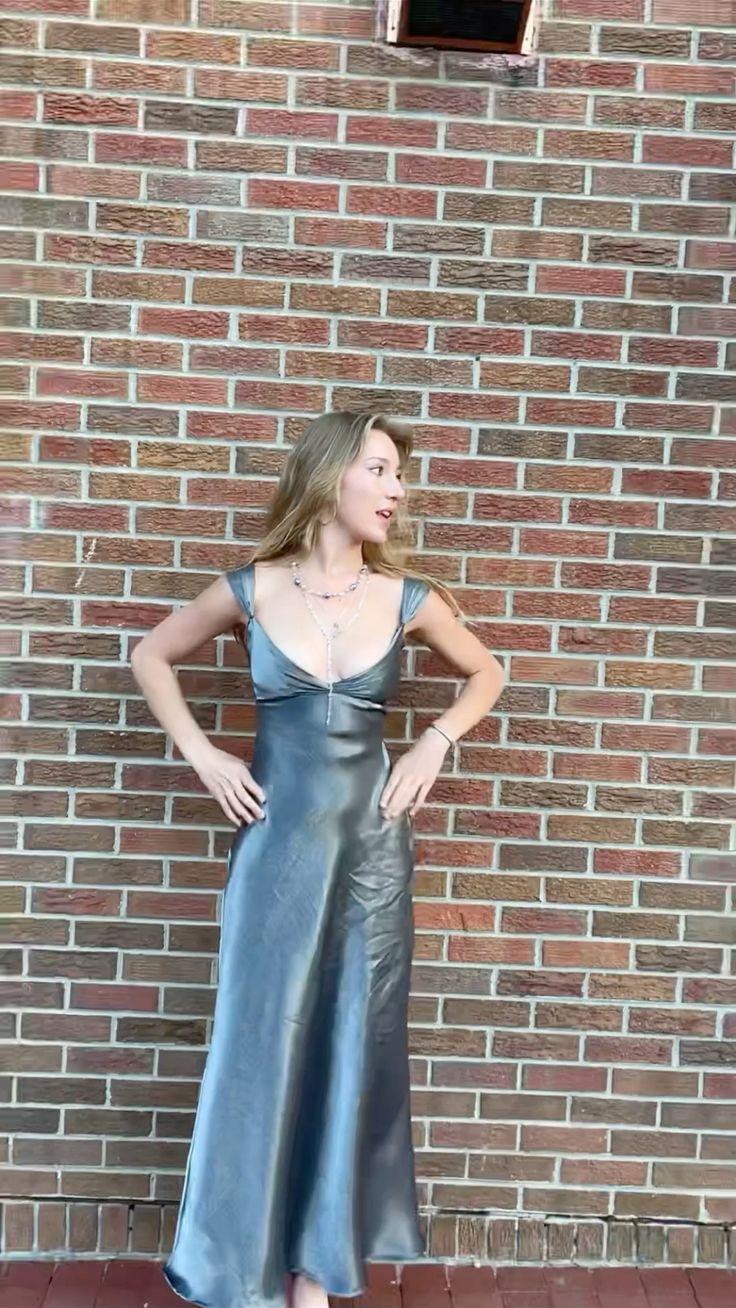 Elegant Silver-grey V-neck Sheath Satin Long Party Dress Evening Dress Prom Dress HZ1024