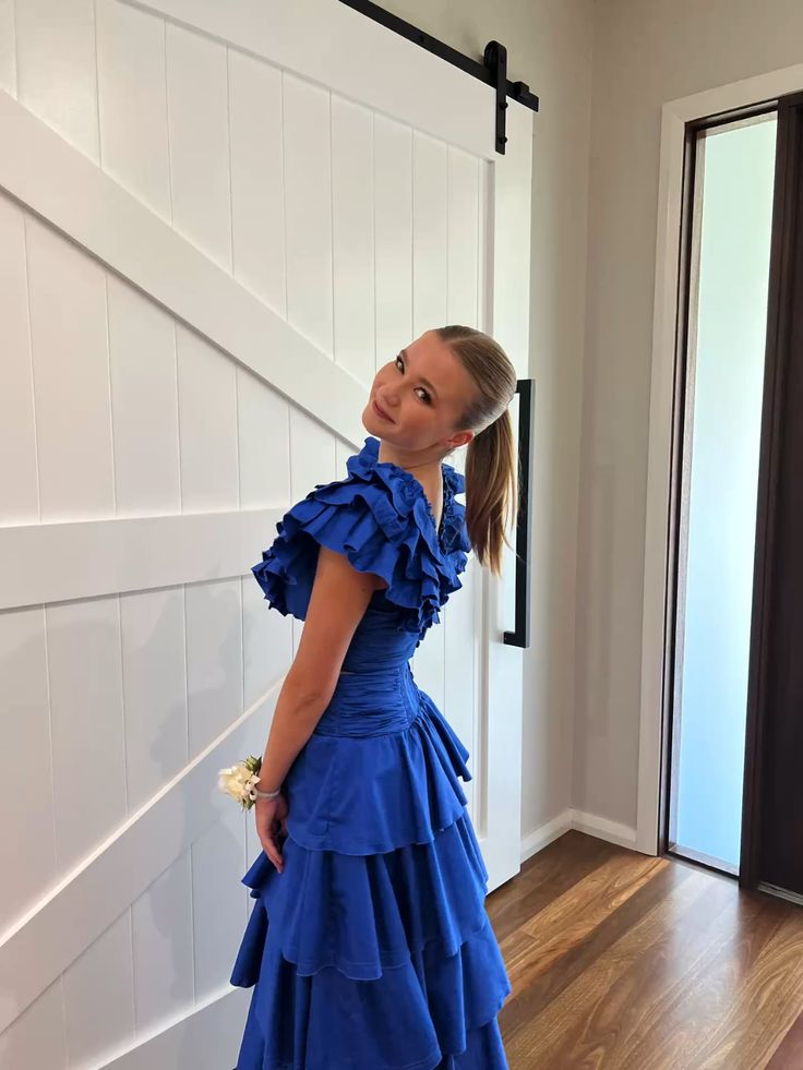 Sapphire Blue V-neck Sleeveless Ruffled Layered A-line Prom Dress Evening Dress HZ1024