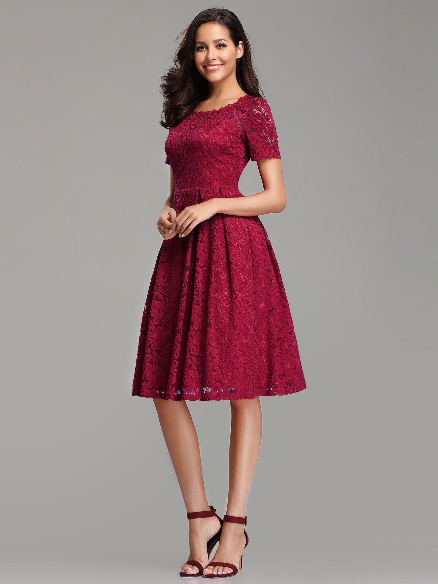 Burgundy A-Line/Princess Lace Short Bridesmaids Dresses