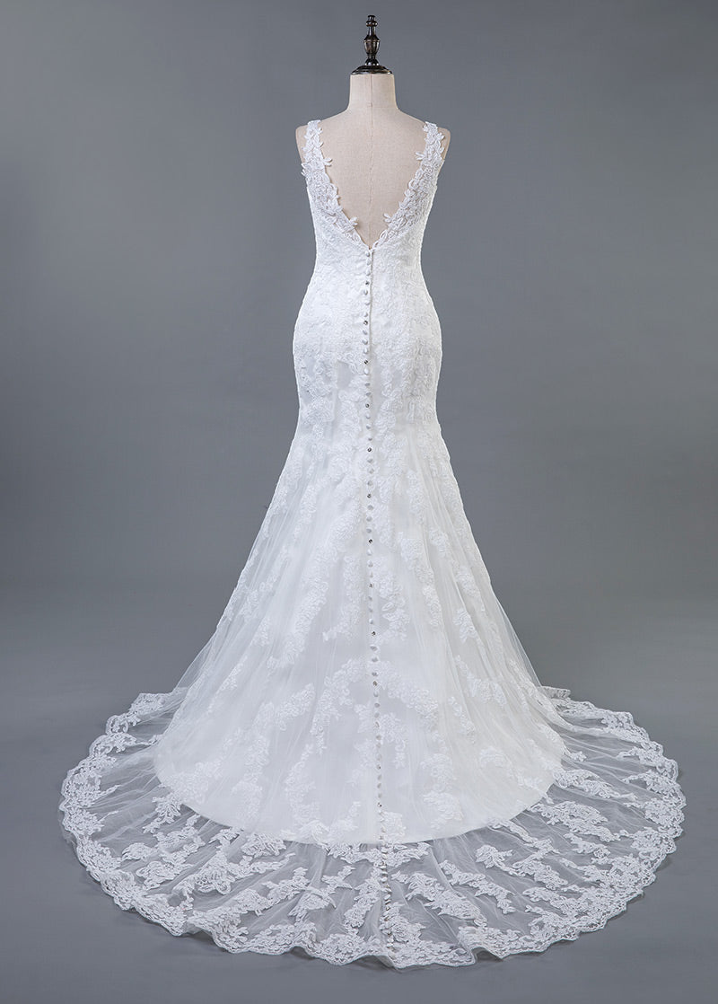 Trumpet/Mermaid Lace V-neck Sweep Train Wedding Dresses