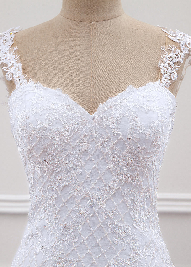 Tulle Trumpet/Mermaid Sweep Train Wedding Dresses