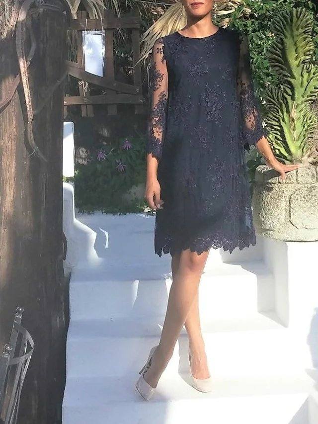 Sheath / Column Mother of the Bride Dress Elegant Jewel Neck Short / Mini Lace Tulle 3/4 Length Sleeve with Appliques - RongMoon
