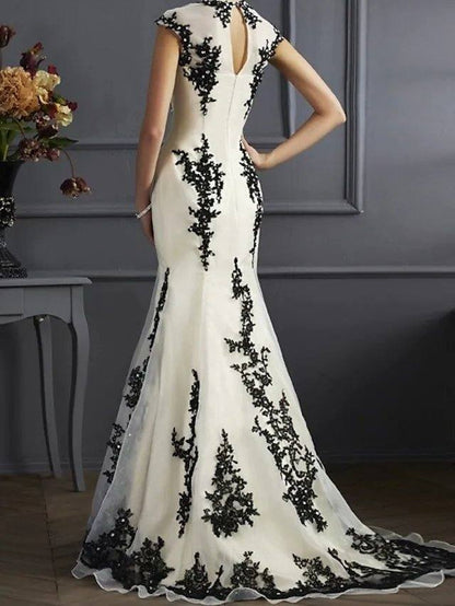 A-Line Mother of the Bride Dress Elegant High Neck Sweep / Brush Train Lace Satin Tulle Short Sleeve with Appliques - RongMoon