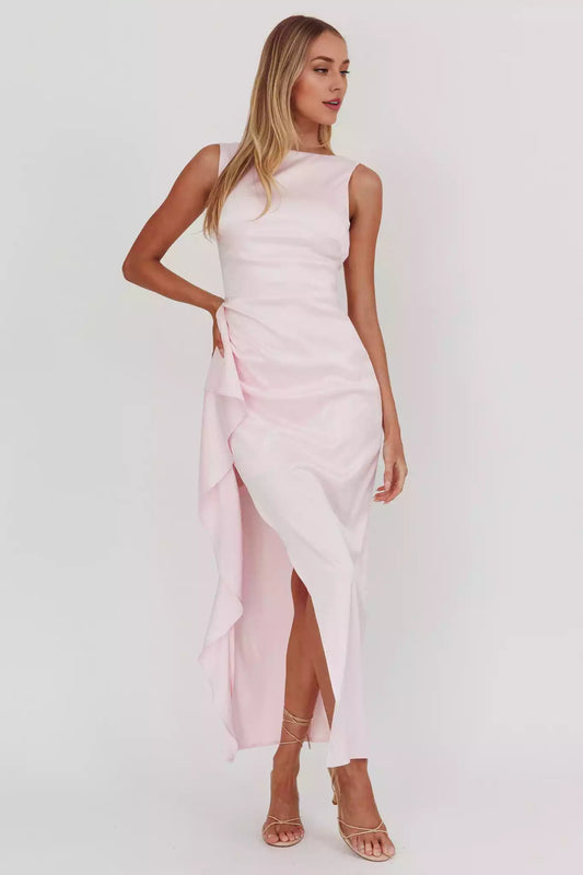 The eye-catching side slit lining and back zipper of the boat collar are your ideal choice Prom Dresses