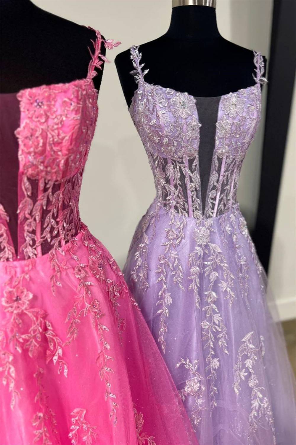 Tulle Spaghetti Straps Sheath Long Prom Dress with Lace Appliques