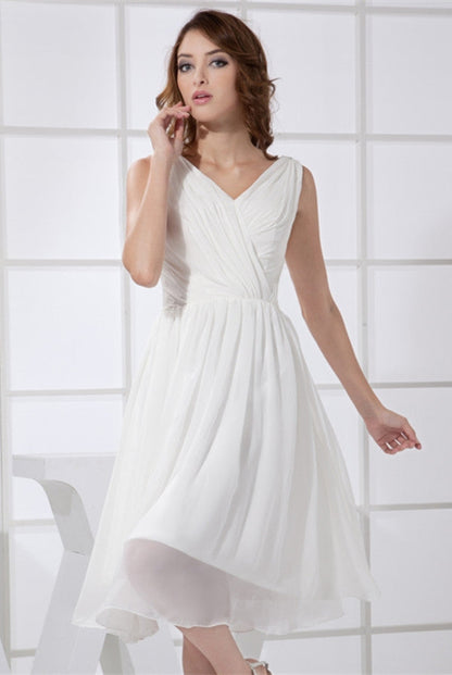 Incomparable A-line/Princess Sleeveless Pleated Knee-length Chiffon Bridesmaid Dresses