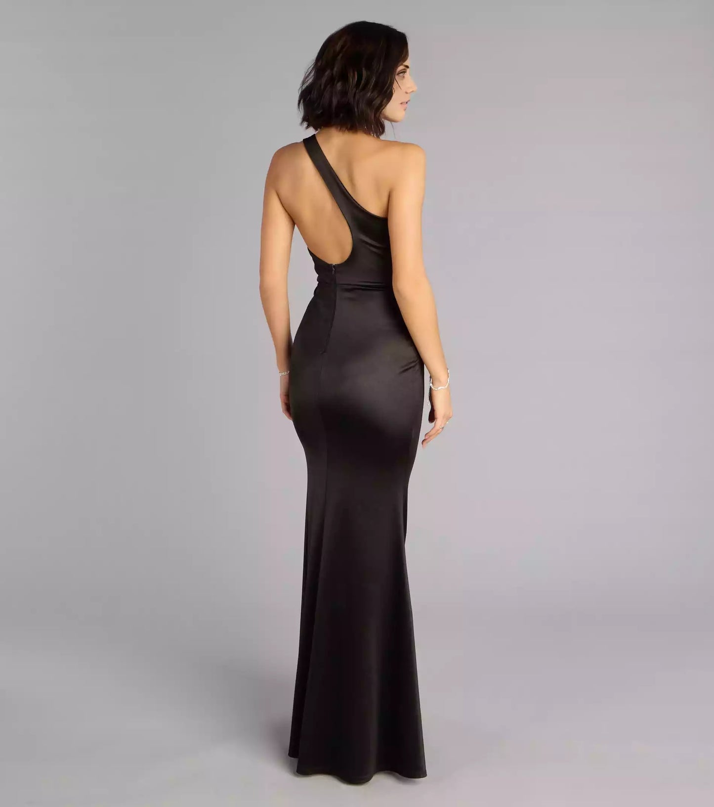 Unforgettable stretch satin single shoulder collar with hollowed out high slit at the back, mermaid and floor skirt Prom Dresses