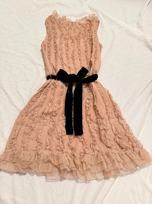 girlhomeshops-Nude Pink Chiffon Sleeveless Short Dress with Ruffles and Velvet Belt gh6314