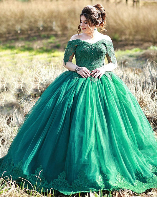 Vintage Tulle Ball Gowns Wedding Dresses Lace Embroidery V-neck