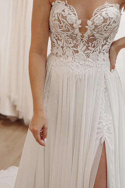 Aimishang Elegant White Sweetheart Long Lace Boho Wedding Dress with Slit