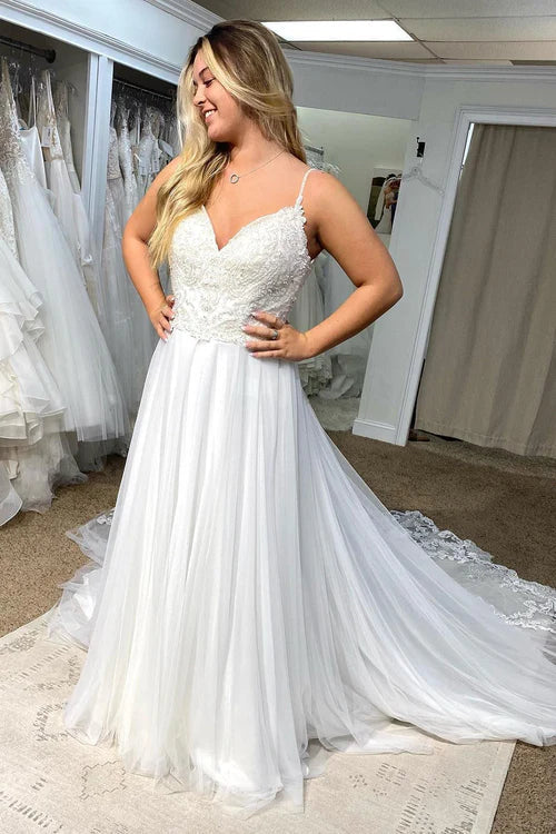 Aimishang Elegant Tulle Spaghetti Straps White Long Boho Wedding Dress with Lace Appliques